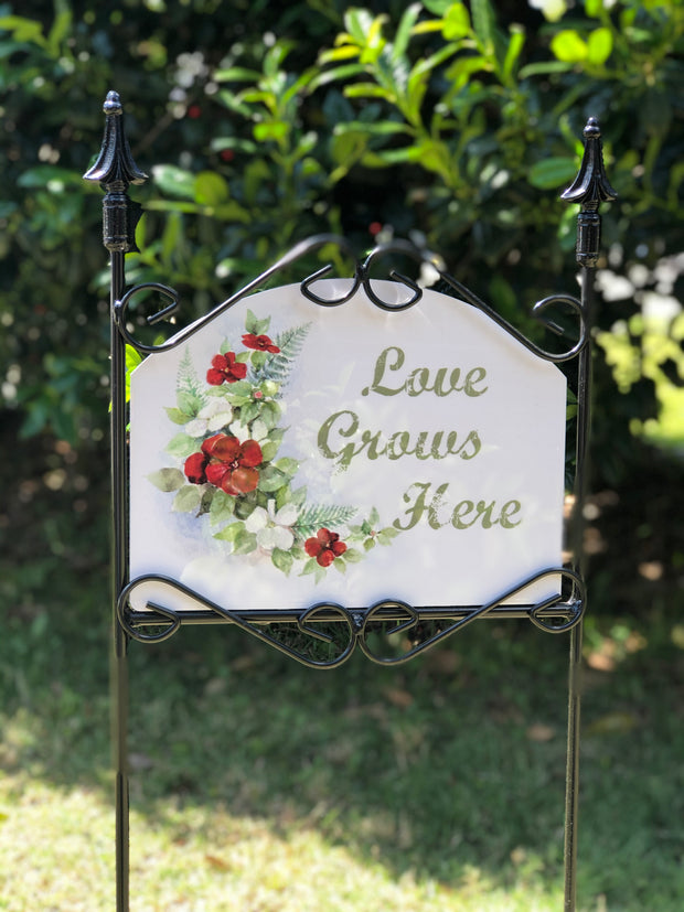 Impatients Love Grows Here Garden Sign