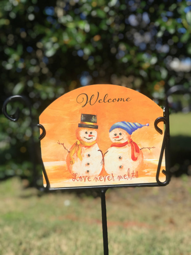 Orange Snowmen Couple Welcome Garden Sign